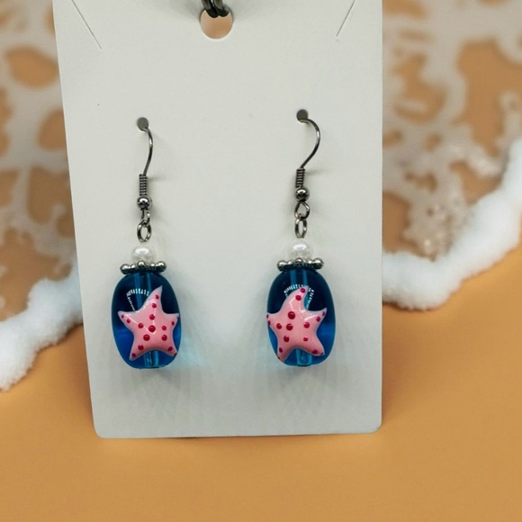 Star Fish design Beaded Earrings - Picture 1 of 3